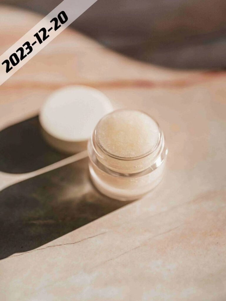 glass cosmetic jar