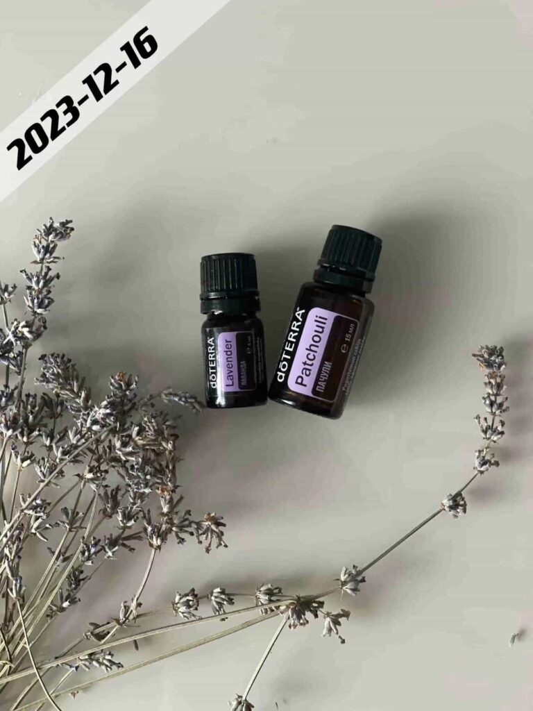 glass essential oil bottles