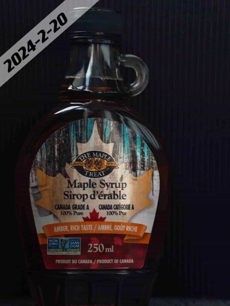 maple syrup bottle with handle